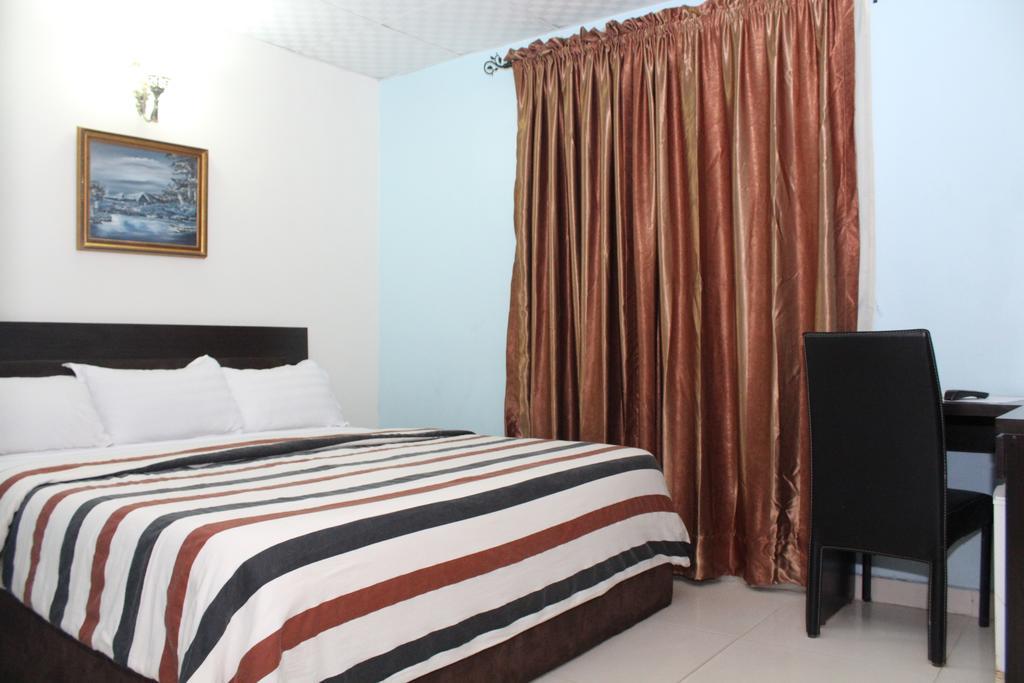 Bluespring Hotel Maryland Екстериор снимка