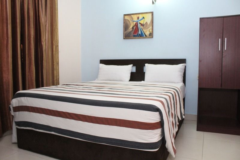 Bluespring Hotel Maryland Екстериор снимка