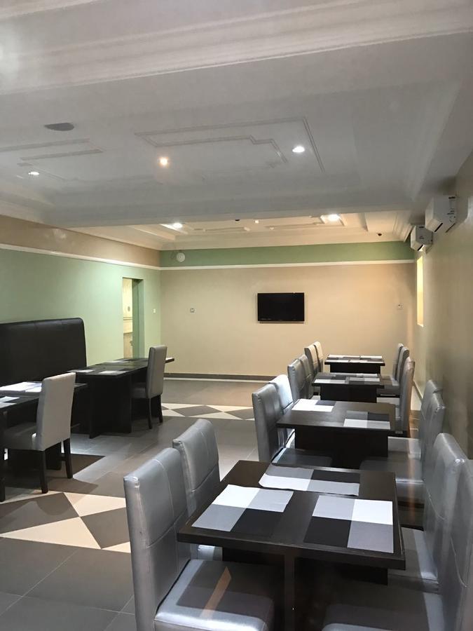 Bluespring Hotel Maryland Екстериор снимка