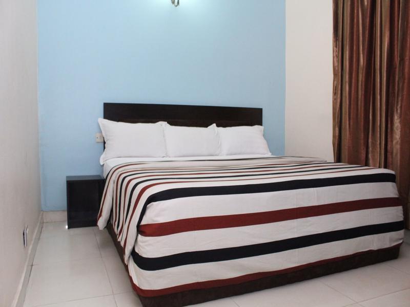 Bluespring Hotel Maryland Екстериор снимка